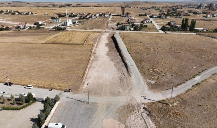 Sorgun Belediyesinde yol çalışmaları hız kesmeden sürüyor