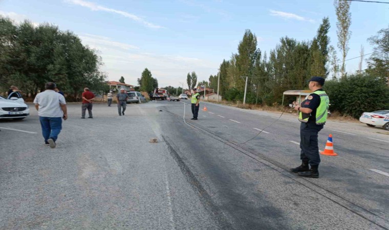 Şuhutta otomobille motosiklet çarpıştı: 1 yaralı