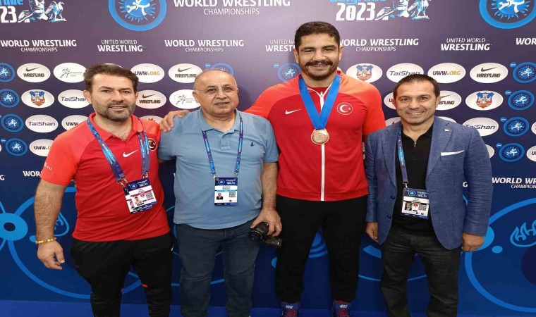 Taha Akgül: 2024 Paris Olimpiyatlarında ülkemiz için elimizden gelenin en iyisini yapmaya çalışacağız