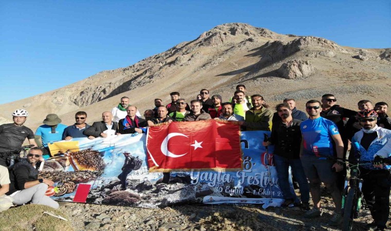 Terörden arındırılan 3 bin rakımlı Mereto Dağında festival coşkusu