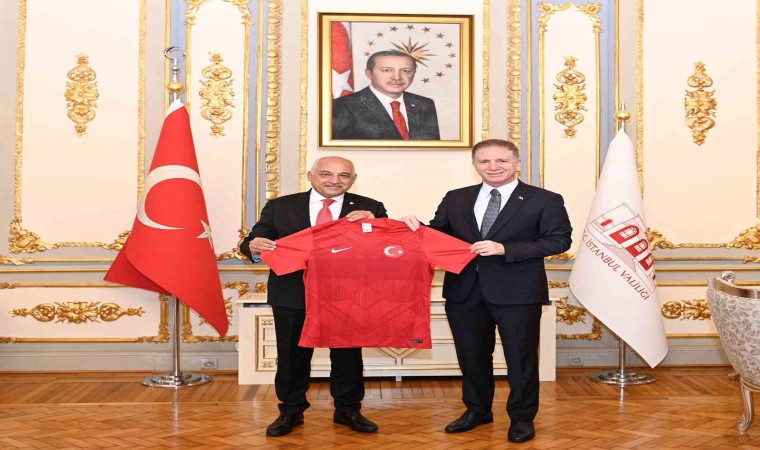 TFF Başkanı Mehmet Büyükekşi, İstanbul Valisi Davut Gülü ziyaret etti