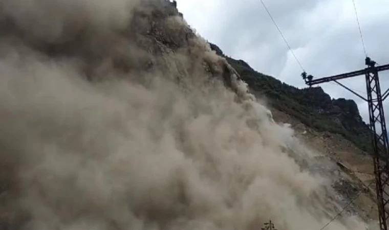 Trabzon’da taş ocağında heyelan kamerada