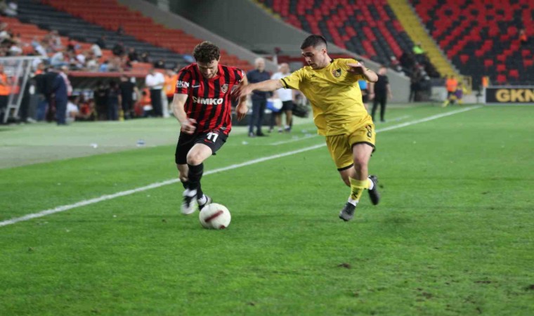 Trendyol Süper Lig: Gaziantep FK: 0 - İstanbulspor: 0 (İlk yarı)