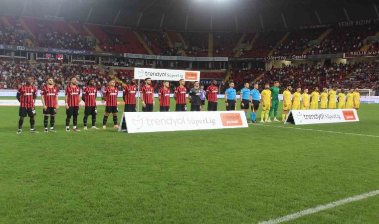 Trendyol Süper Lig: Gaziantep FK: 0 - İstanbulspor: 0 (Maç devam ediyor)