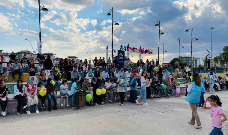 UDER, 8 Eylül Dünya Okuma Yazma Gününü Ağrıda çocuklarla geçirdi