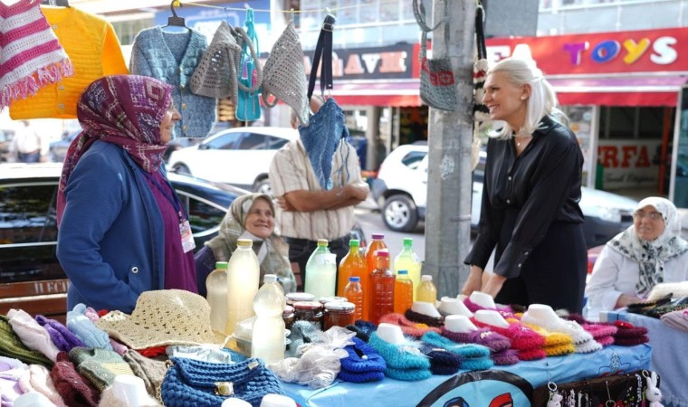 Üretici Kadın Pazarında ele emeği göz nuru ürünler satılıyor