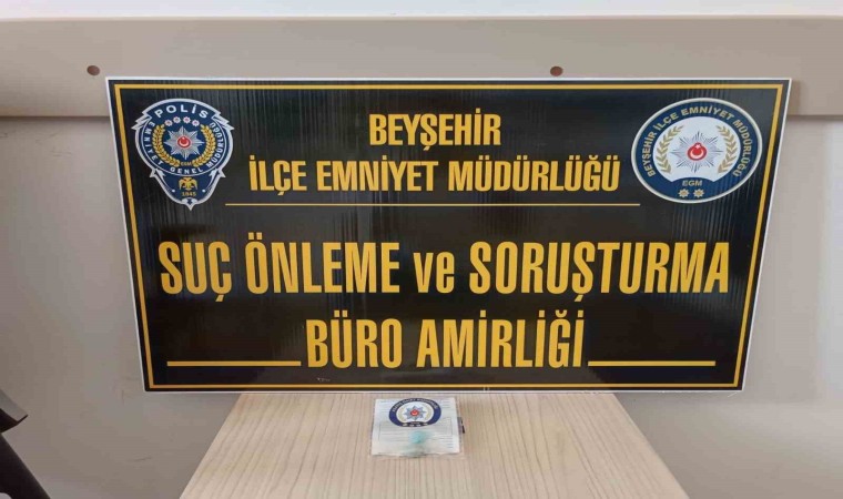 Uyuşturucuyla polise yakalandı