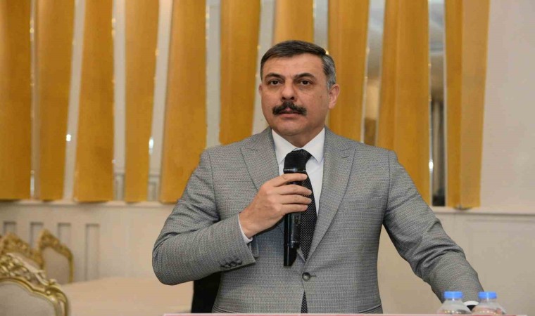 Vali Çiftçi: “Önce biz öğrenip kendimizi yenileyeceğiz”