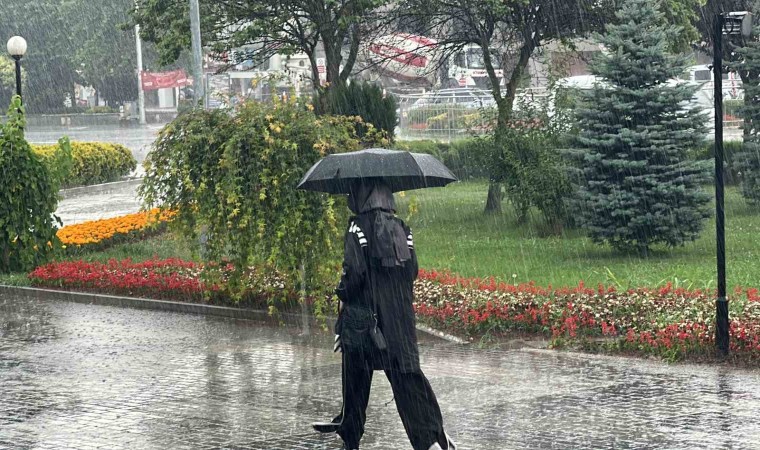 Valilikten kuvvetli yağış uyarısı