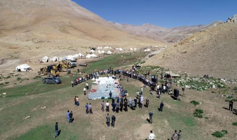 Van’da yayla yolu açılışına halaylı kutlama