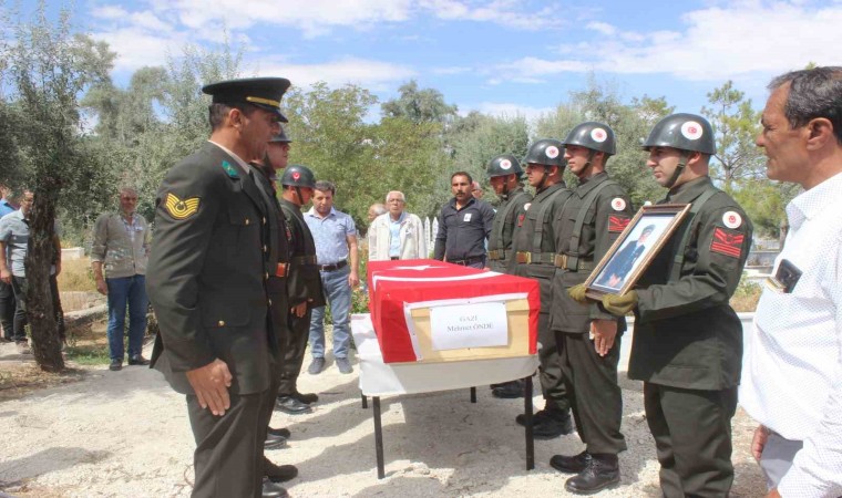 Vefat eden Kore gazisi törenle son yolculuğuna uğurlandı