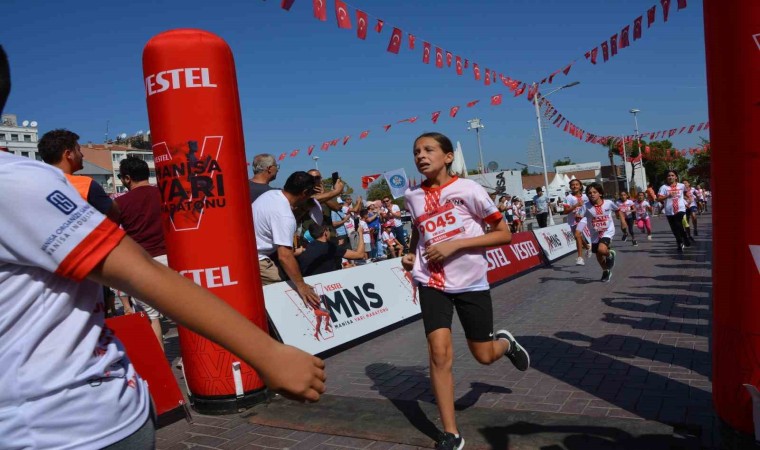 Vestel Yarı Maratonunda çocuk koşusu tamamlandı