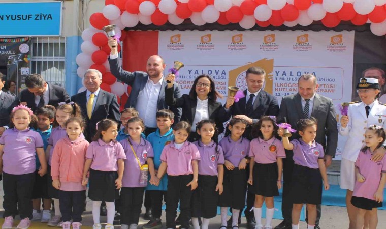 Yalovada 54 bin öğrenci için ilk ders zili çaldı