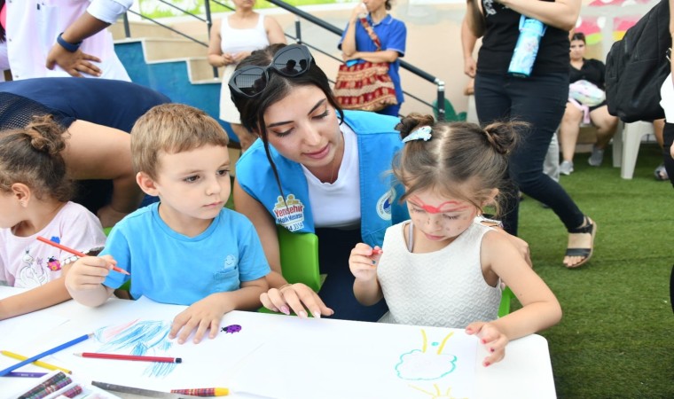 Yenişehir Belediyesi ekipleri Hatayda çocuklarla buluştu