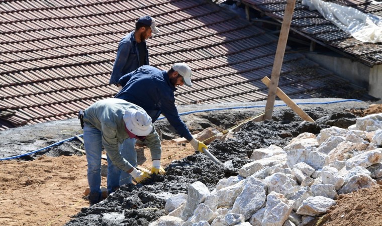 Yeşilyurtta yollar daha güvenli hale getiriliyor