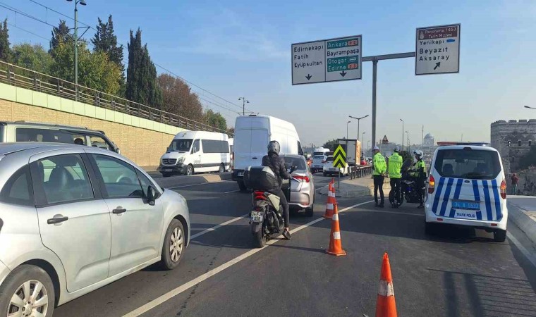 29 Ekim Cumhuriyet Bayramı provaları nedeniyle Vatan Caddesi trafiğe kapatıldı