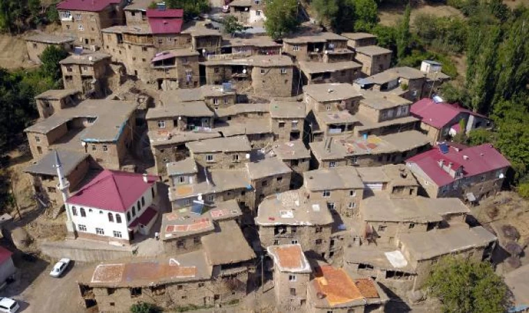 300 yıllık tarihi evler, fotoğrafçıların gözdesi oldu