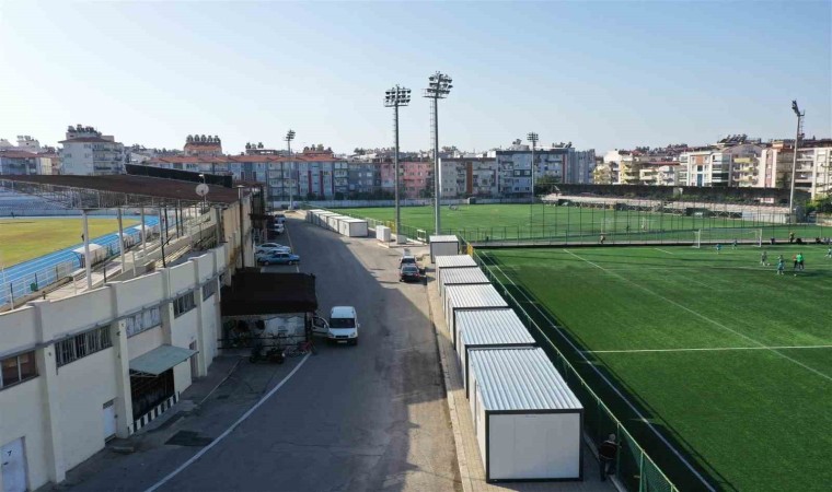 Adnan Menderes Stadyumuna konteynerler yerleştirildi