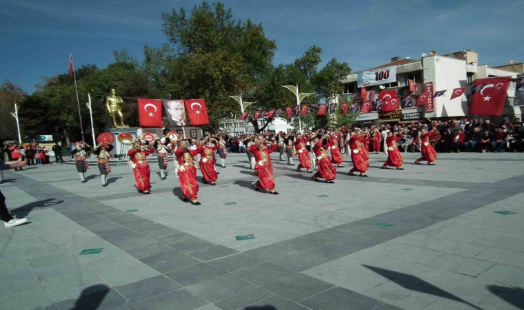 Akşehirde Cumhuriyetin 100. Yılı çeşitli etkinliklerle kutlandı