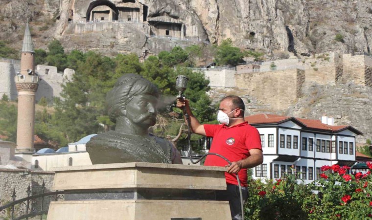 Amasyanın sembolü şehzadelerin büstleri boyandı