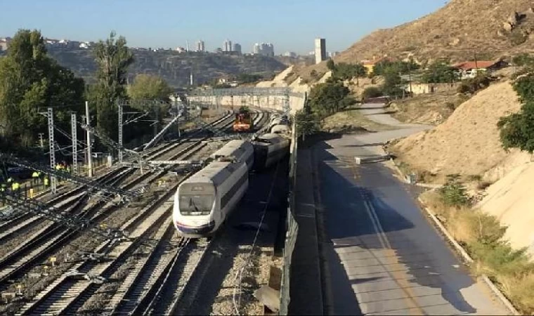 Ankara’da test aşamasındaki YHT raydan çıktı: 4 çalışan yaralandı / Ek fotoğraflar