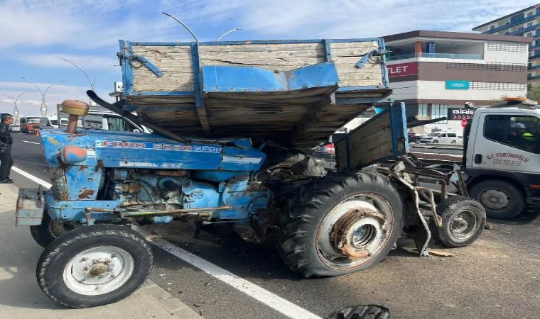 Ankara’da traktör ile kamyonet çarpıştı: 1 ölü, 2 yaralı