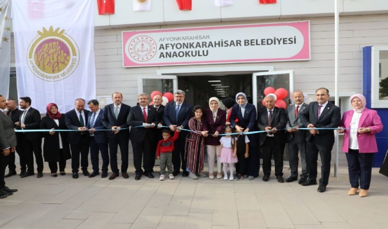 Anne babaları hastanede çalışırken onlar eğitim alacak