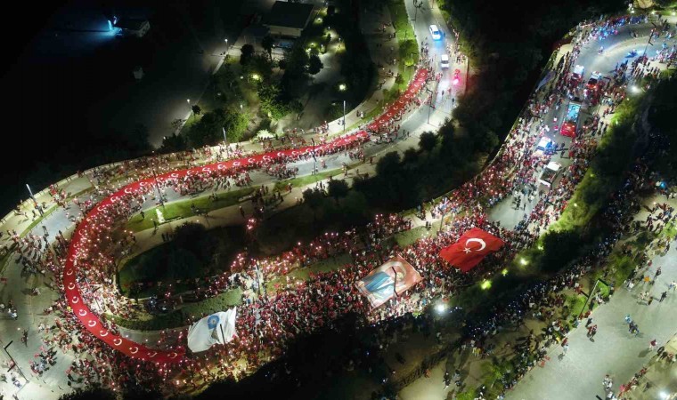 Antalya 400 metrelik Türk Bayrağı ve 500 drone ile Cumhuriyet coşkusunu yaşayacak