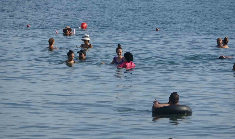 Antalyada ekim sonunda deniz keyfi