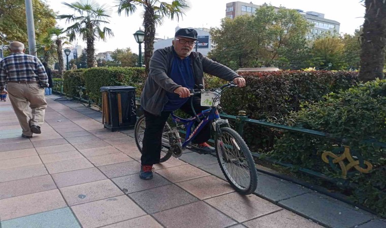 ‘Arabadan in, bisiklete bin sloganıyla herkesi pedal çevirmeye davet etti