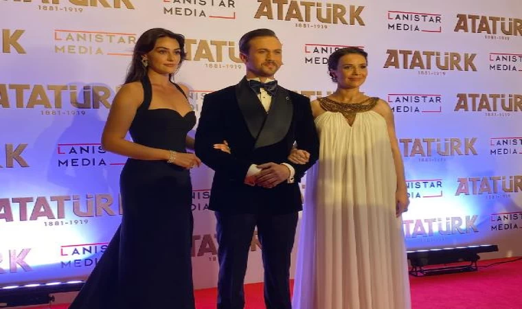 Atatürk’ü canlandıran Aras Bulut İynemli: O sahnede 15 dakika kendime gelemedim