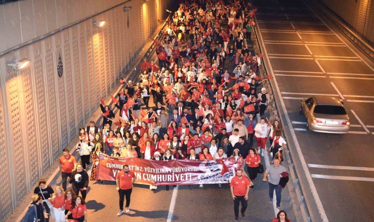 Avcılarda vatandaşlar, Cumhuriyet Bayramında konserlerle doyasıya eğlendi