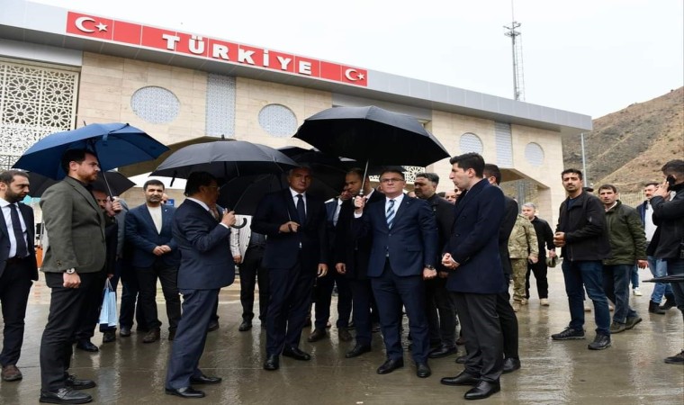 Bakan Ersoydan, Kapıköy Gümrük Kapısına ziyaret