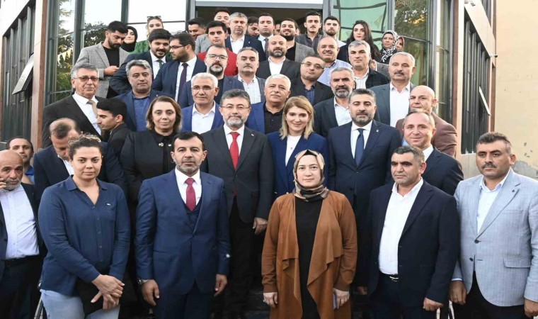 Bakan Yumaklıdan muhalefete 31 Mart göndermesi