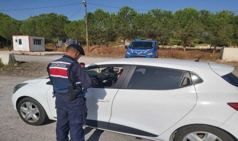 Balıkesirde jandarmadan asayiş ve trafik uygulaması