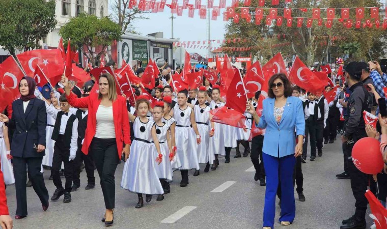 Bandırmada Cumhuriyet coşkusu