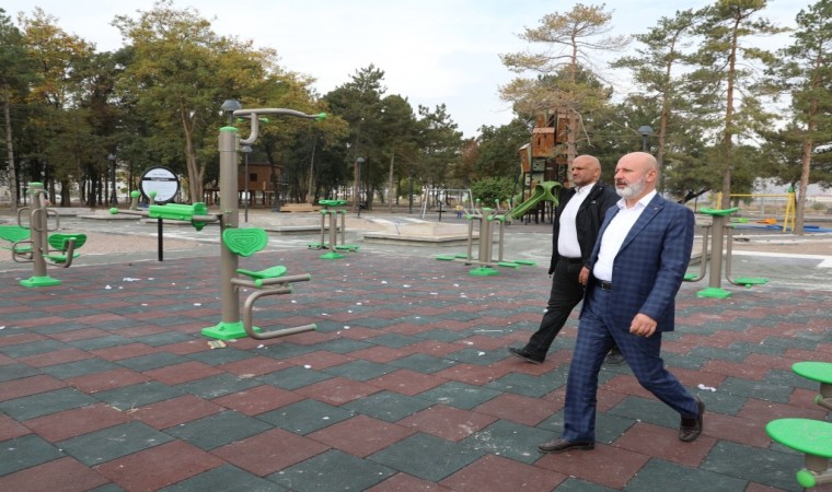 Başkan Çolakbayrakdar: Çocuklar için ağaç evin de olduğu çok fonksiyonlu park yapıyoruz