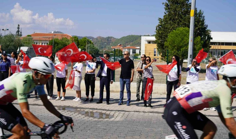 Başkan Uzundemir katkıda bulunanlara teşekkür etti