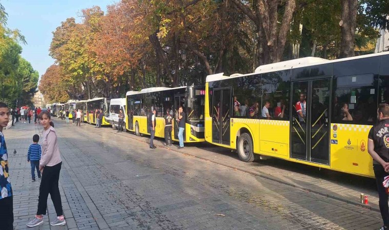 Bayern Münih taraftarları otobüslerle stadyuma götürüldü