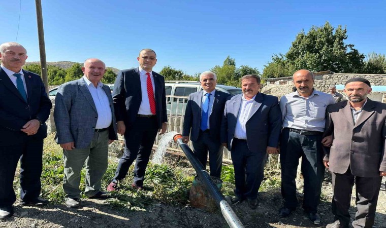 Bayırbağda su kuyusu açılarak evlerin içme su şebekesine takviye yapıldı