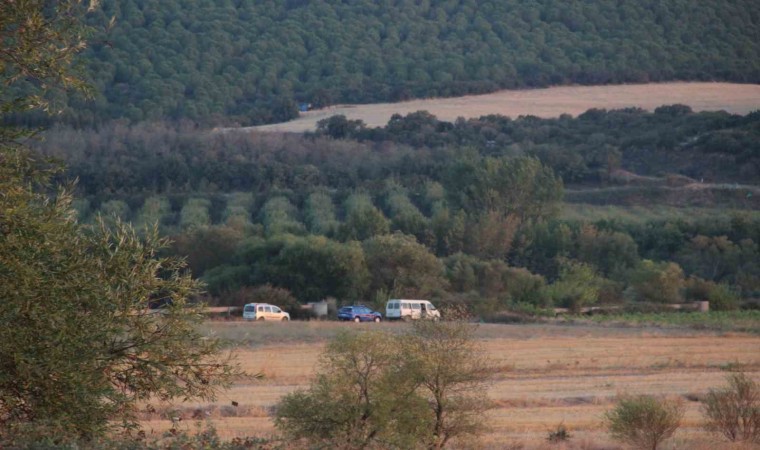 Bayramiçte tarlada bulunan 10 yaşındaki çocuğun kafasında ve vücudunda oluşan eziklere bağlı öldüğü tespit edildi