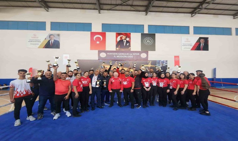 ‘Benim Vatanım Canım Türkiyem Muaythai Şampiyonası‘ tamamlandı