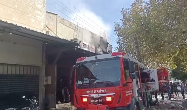 Bergamada iş yerinde çıkan yangın söndürüldü