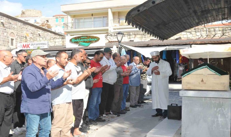 Beyaz Kelebeklerin gitaristi, Çeşmenin damadı İrfan Kayral hayatını kaybetti