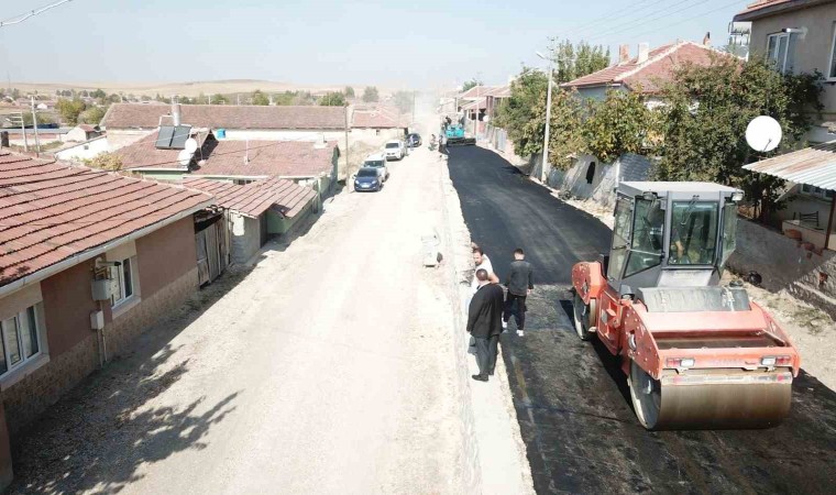 Beylikovanın tüm yolları sıcak asfalt yapıldı