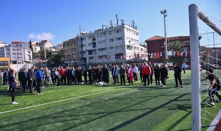 Beyoğlunda bir spor tesisi ve sosyal merkez daha açıldı