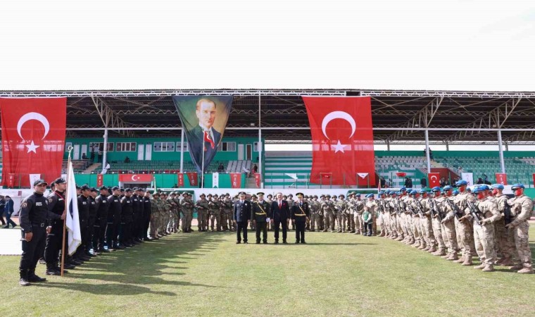 Bingölde Cumhuriyetin 100. yılı coşkuyla kutlandı