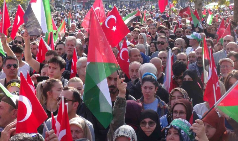 Binlerce kişi İsraile tepki için sokağa döküldü