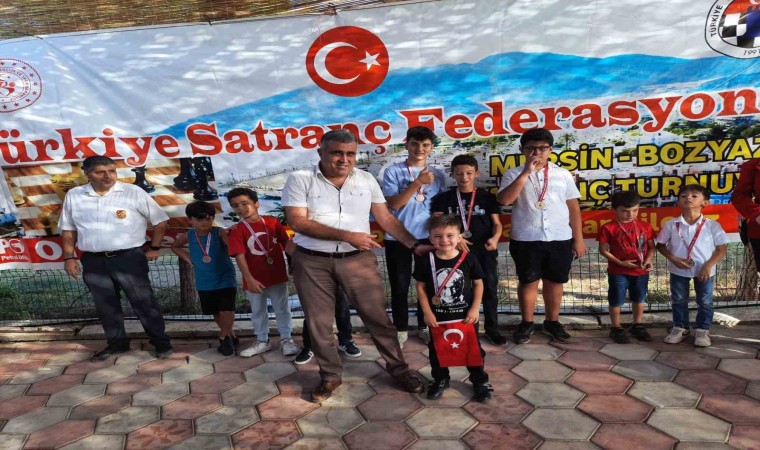 Bozyazıda satranç turnuvası tamamlandı