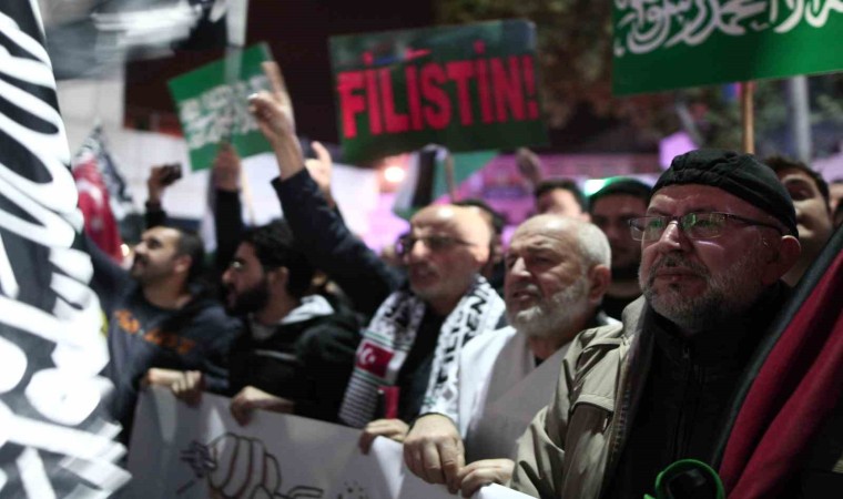 Bursada İsrailin Gazzedeki hastaneye saldırısı protesto edildi